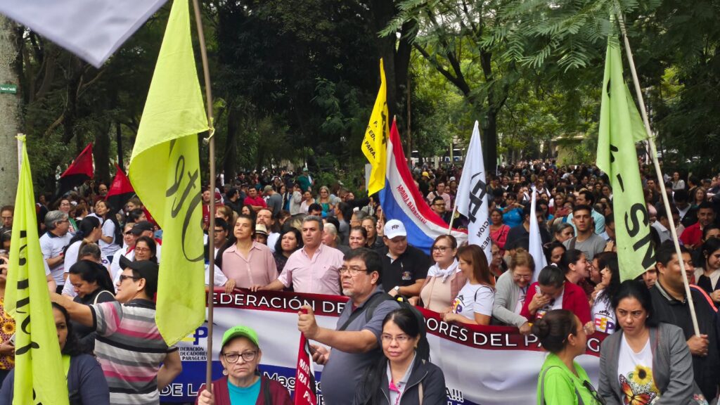 Docentes anuncian paro para el 17 y 18 de septiembre y exigen mayor presupuesto Docentes anuncian paro para el 17 y 18 de septiembre y exigen mayor presupuesto
