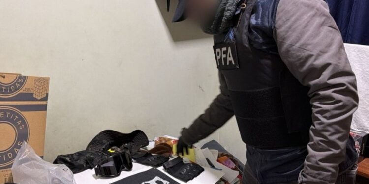 Argentina: adolescente de 15 años fue detenido, planificaba una masacre escolar utilizando ChatGPT Argentina: adolescente de 15 años fue detenido, planificaba una masacre escolar utilizando ChatGPT