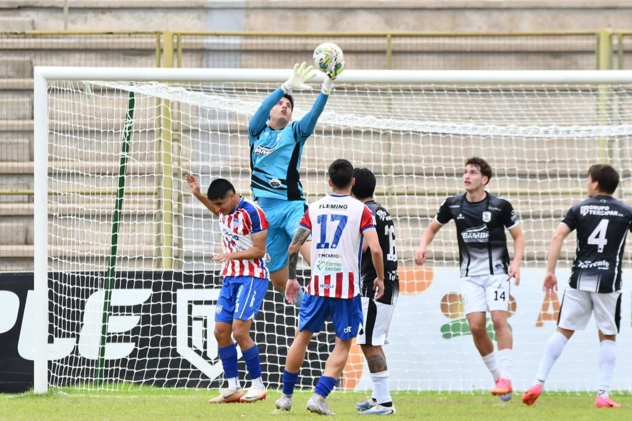 Reparto de puntos entre Encarnación FC y Tacuary FBC en el ueno Villa Alegre por la Intermedia Reparto de puntos entre Encarnación FC y Tacuary FBC en el ueno Villa Alegre por la Intermedia