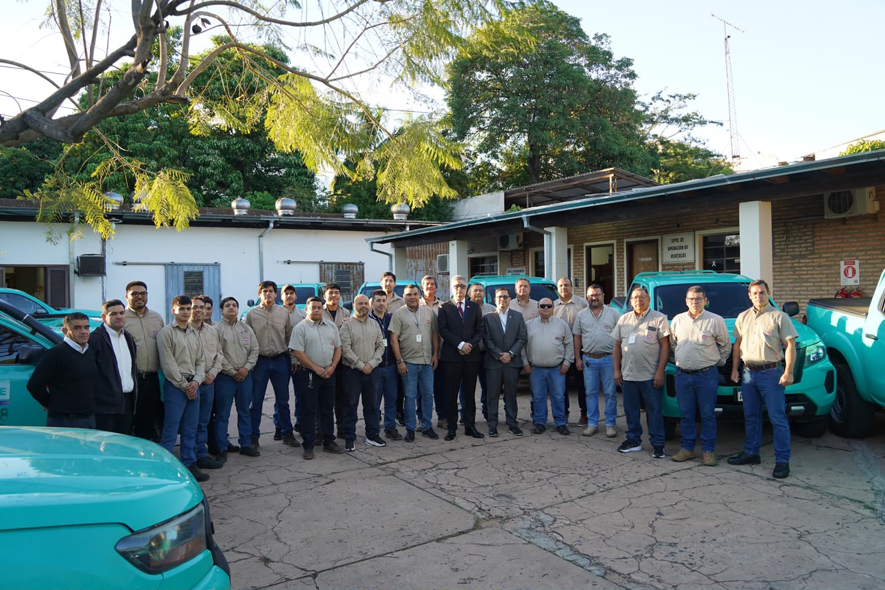ANDE despliega unidades y cuadrillas para garantizar el suministro eléctrico durante las elecciones