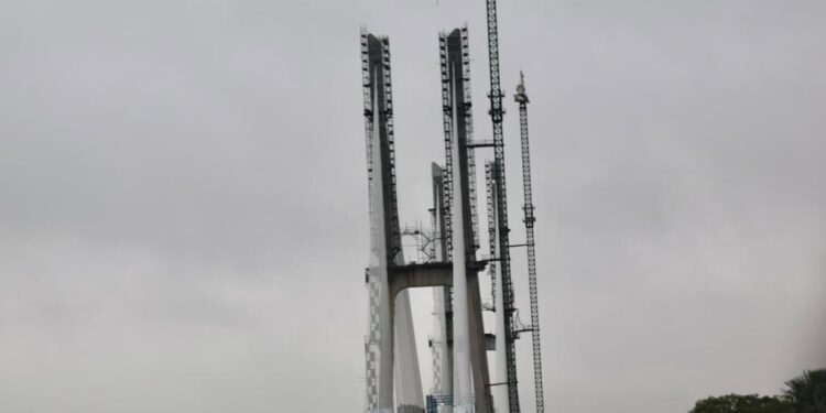 Puente de la Bioceánica avanza con ajustes estructurales y terminaciones en ambas márgenes Puente de la Bioceánica avanza con ajustes estructurales y terminaciones en ambas márgenes