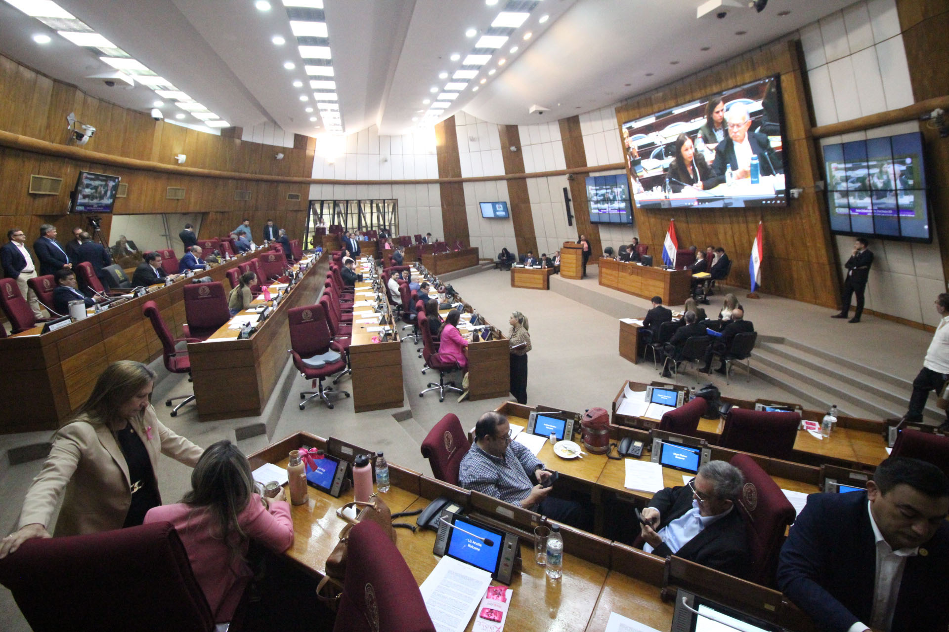 Diputados aprueba proyecto para prohibir de forma absoluta el matrimonio infantil en Paraguay