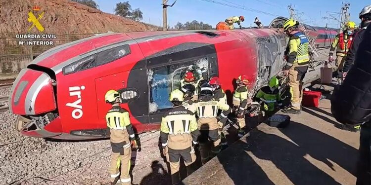 Tragedia ferroviaria en España: choque de trenes deja decenas de muertos y numerosos heridos Tragedia ferroviaria en España: choque de trenes deja decenas de muertos y numerosos heridos