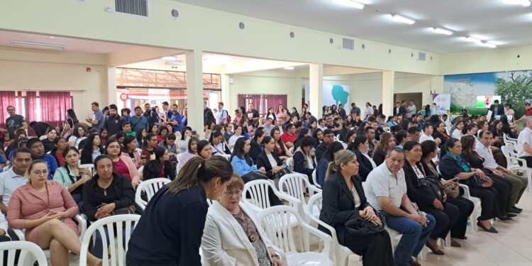 Más de 400 docentes del Chaco participaron de una jornada de capacitación en Boquerón Más de 400 docentes del Chaco participaron de una jornada de capacitación en Boquerón