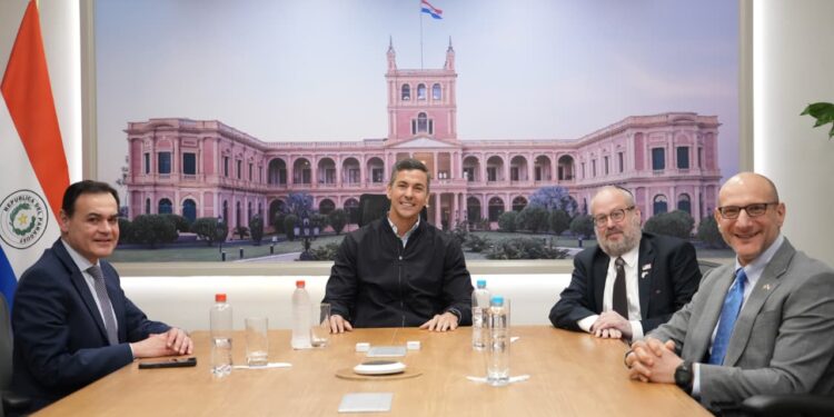 Peña recibe a comitiva diplomática de EE.UU. para ratificar compromiso de su Gobierno contra el antisemitismo Peña recibe a comitiva diplomática de EE.UU. para ratificar compromiso de su Gobierno contra el antisemitismo