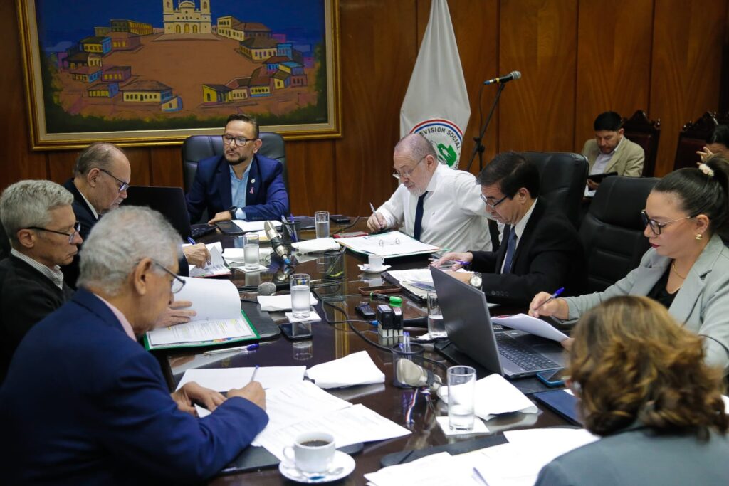 Hospital Virtual del IPS supera las 2.100 atenciones y proyecta ampliar sus servicios Hospital Virtual del IPS supera las 2.100 atenciones y proyecta ampliar sus servicios