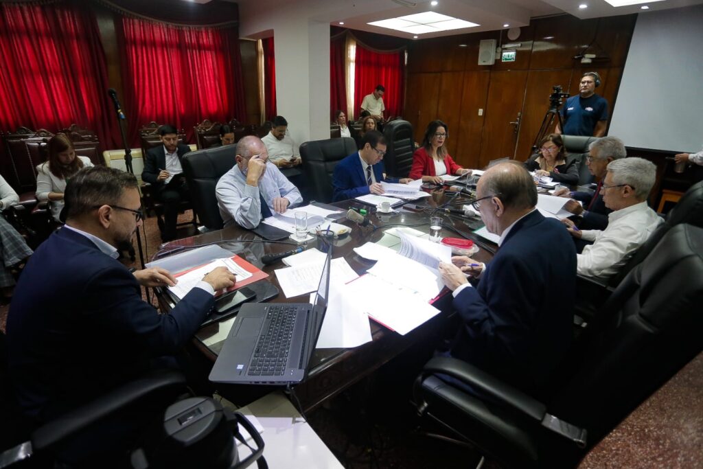 Consejo del IPS avanza en soluciones para medicamentos, insumos y servicios de salud