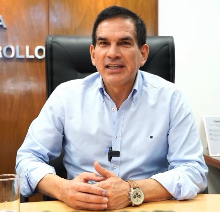 Baruja da un paso al costado para 2028 y busca frenar la tensión en Honor Colorado