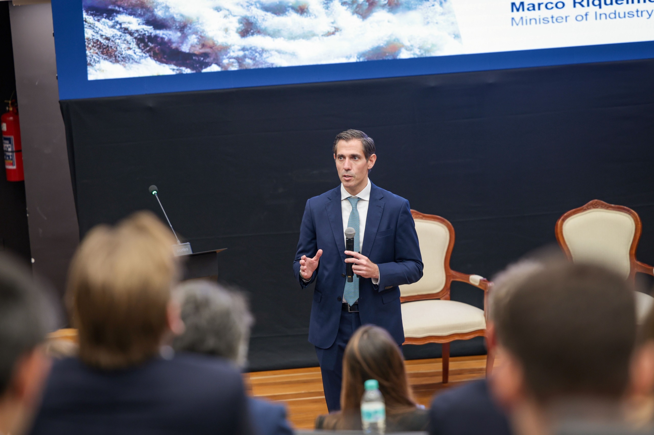 Ministro de Industria y Comercio visita industrias del Chaco y dará charla a emprendedores Ministro de Industria y Comercio visita industrias del Chaco y dará charla a emprendedores