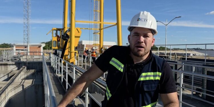 Defensa Costera de Pilar activa compuertas y bombeo ante la crecida del río Paraguay