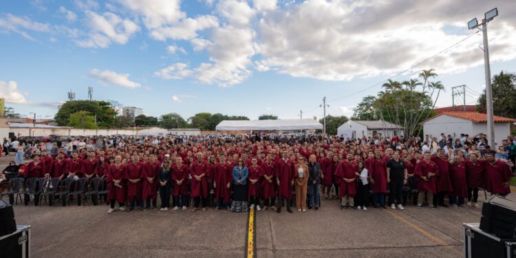 MQV: 350 personas dieron el paso del bautismo en agua y reafirmaron su fe en Jesucristo