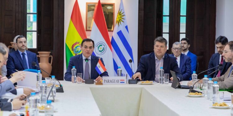 URUPABOL apunta a fortalecer la Hidrovía y ampliar la conectividad regional