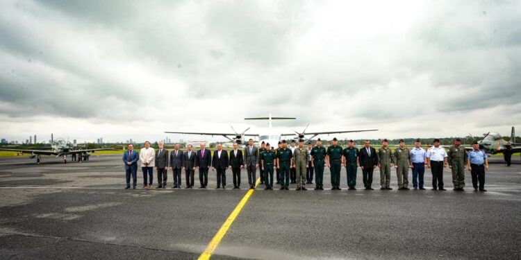 Paraguay amplía sus capacidades de vigilancia aérea con un Tucano más y una aeronave de transporte
