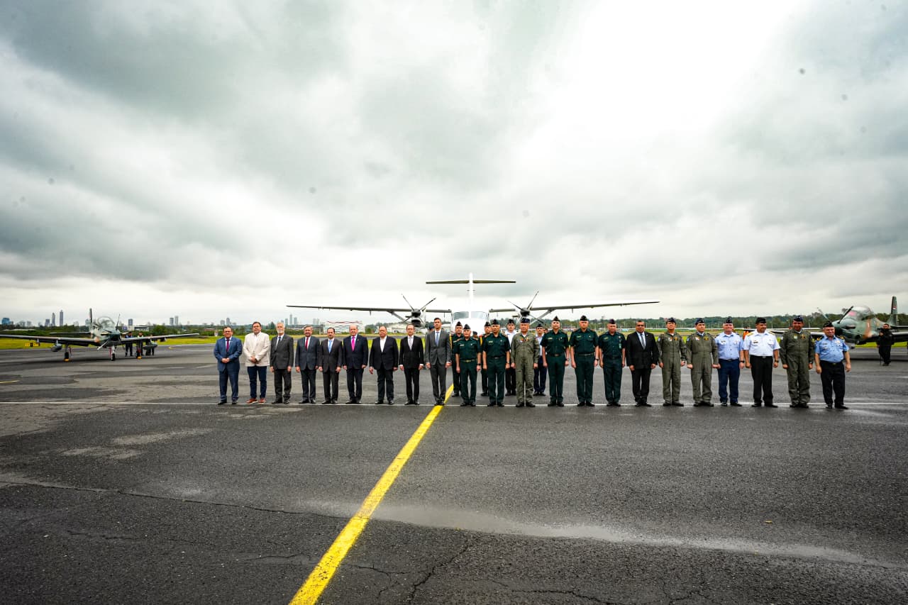 Paraguay amplía sus capacidades de vigilancia aérea con un Tucano más y una aeronave de transporte Paraguay amplía sus capacidades de vigilancia aérea con un Tucano más y una aeronave de transporte
