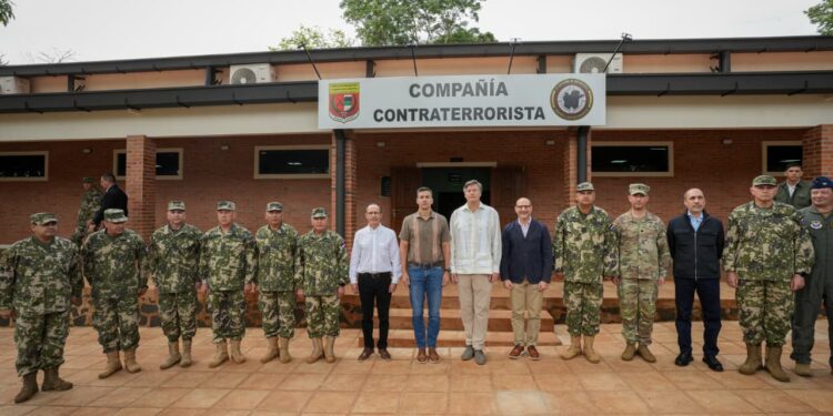 Peña y Landau constatan la capacidad de la nueva Compañía Contraterrorista de la 3.ª División de Infantería