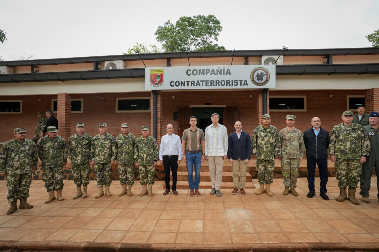 Peña y Landau constatan la capacidad de la nueva Compañía Contraterrorista de la 3.ª División de Infantería