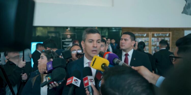 Peña pide calma en la crisis colorada, ratifica a Alliana y busca recomponer el diálogo con Cartes Peña pide calma en la crisis colorada, ratifica a Alliana y busca recomponer el diálogo con Cartes