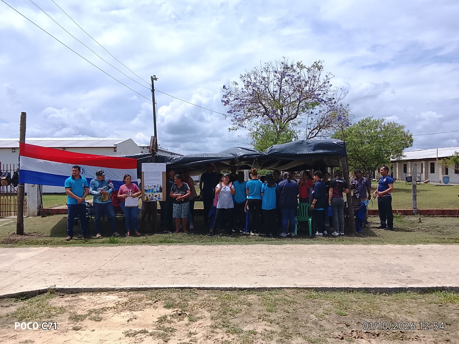 Obra de “Aulas Modernas” queda paralizada y padres indignados denuncian abandono de escuelas en Puerto Sastre Obra de “Aulas Modernas” queda paralizada y padres indignados denuncian abandono de escuelas en Puerto Sastre