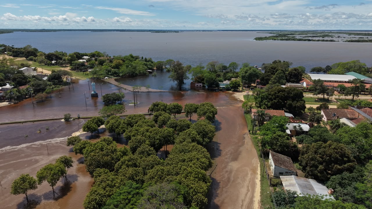 Inundaciones en Ñeembucú: cuatro distritos afectados y clases virtuales para garantizar la educación