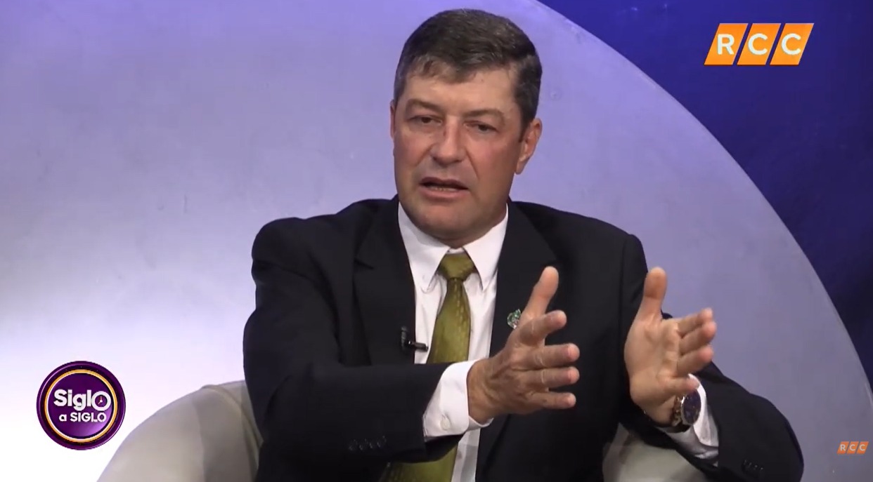 Chortitzer: un siglo de organización, planificación y trabajo cooperativo que puede servir de modelo para el Paraguay Chortitzer: un siglo de organización, planificación y trabajo cooperativo que puede servir de modelo para el Paraguay