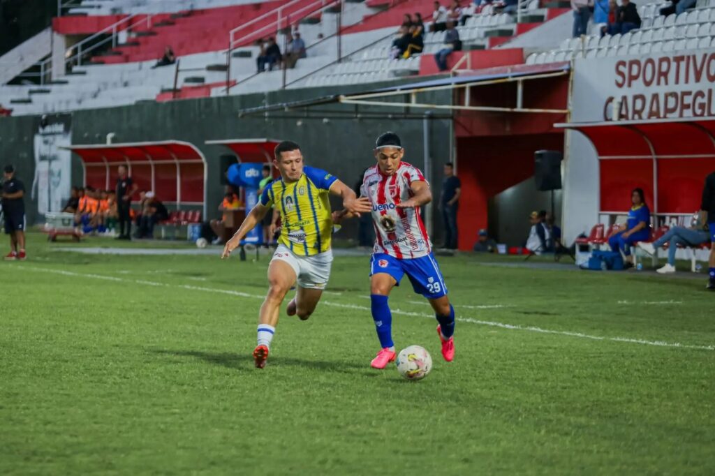 Frenada en Carapeguá: el Potro y el Escobero firman un pálido empate que los estanca en la Intermedia Frenada en Carapeguá: el Potro y el Escobero firman un pálido empate que los estanca en la Intermedia