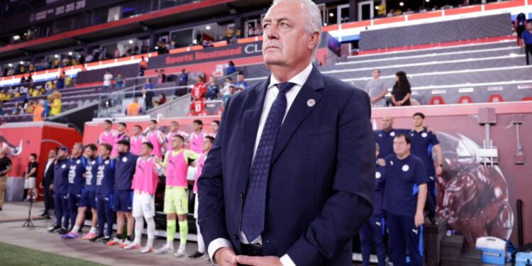 Limpieza en la Albirroja: los cuatro borrados por Alfaro tras la gira triunfal que desatan suspicacias en la selección