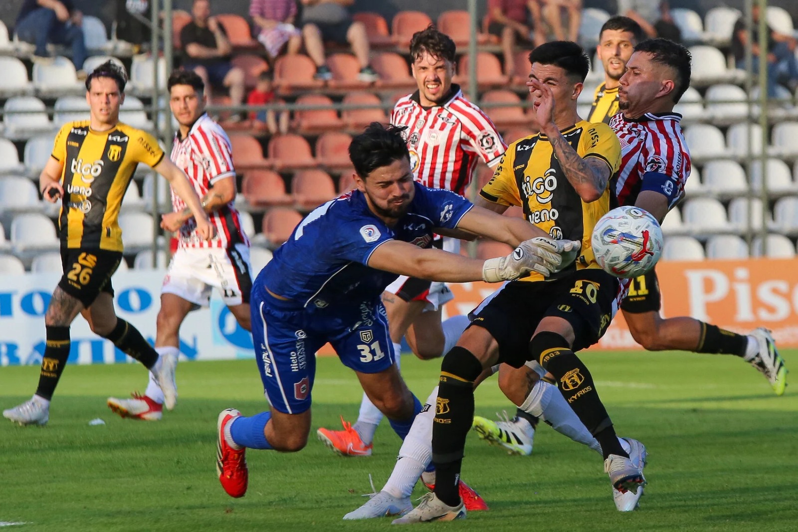 Choque de realidades opuestas en Santísima Trinidad: Guaraní busca mantener el impulso ante un San Lorenzo urgido de milagros