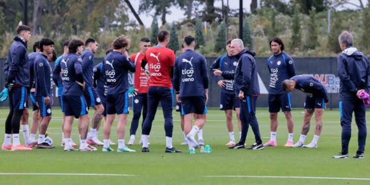 Fin de gira bajo sospecha: la Albirroja ultima detalles en Estados Unidos con un laboratorio cerrado ante New York Red Bulls