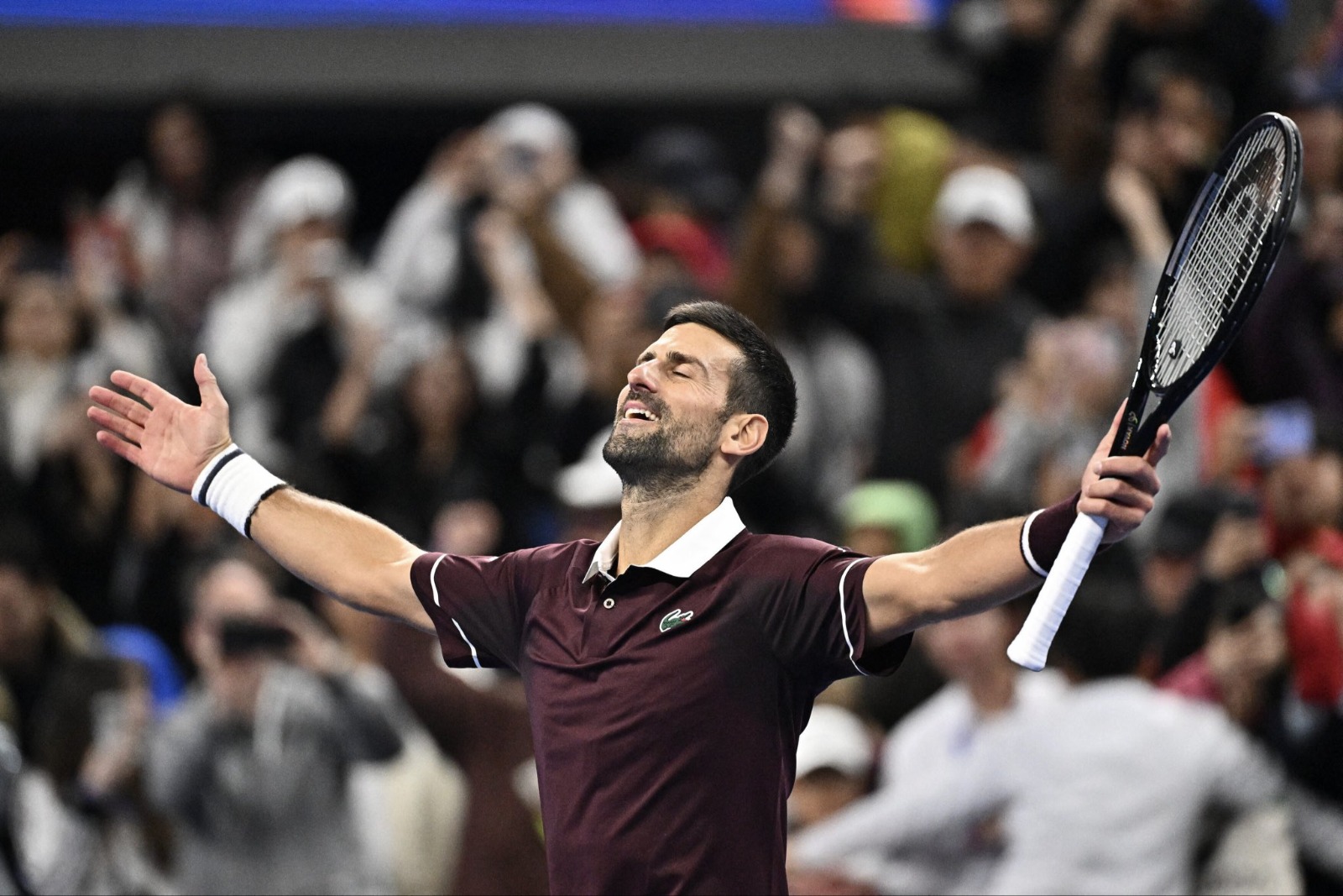 Incombustible a los 39 años: Djokovic remonta ante Zverev en Pekín, destroza una marca histórica de Nadal y enciende las semifinales Incombustible a los 39 años: Djokovic remonta ante Zverev en Pekín, destroza una marca histórica de Nadal y enciende las semifinales