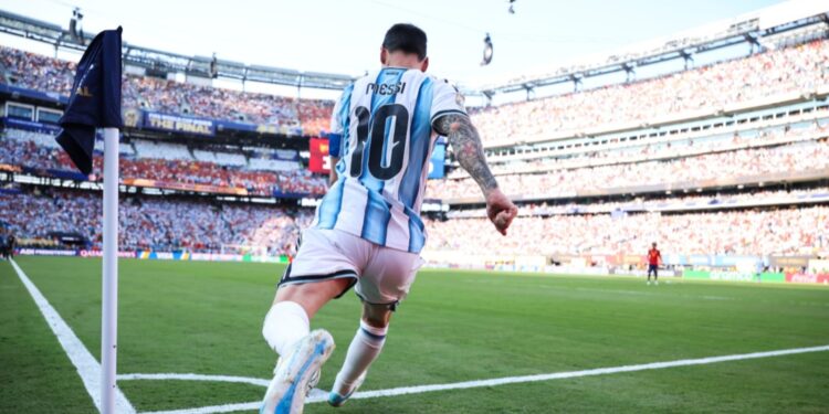 El fin de un imperio estadístico: Lionel Messi dice adiós a la Argentina y abre el feroz debate sobre su herencia en la Albiceleste