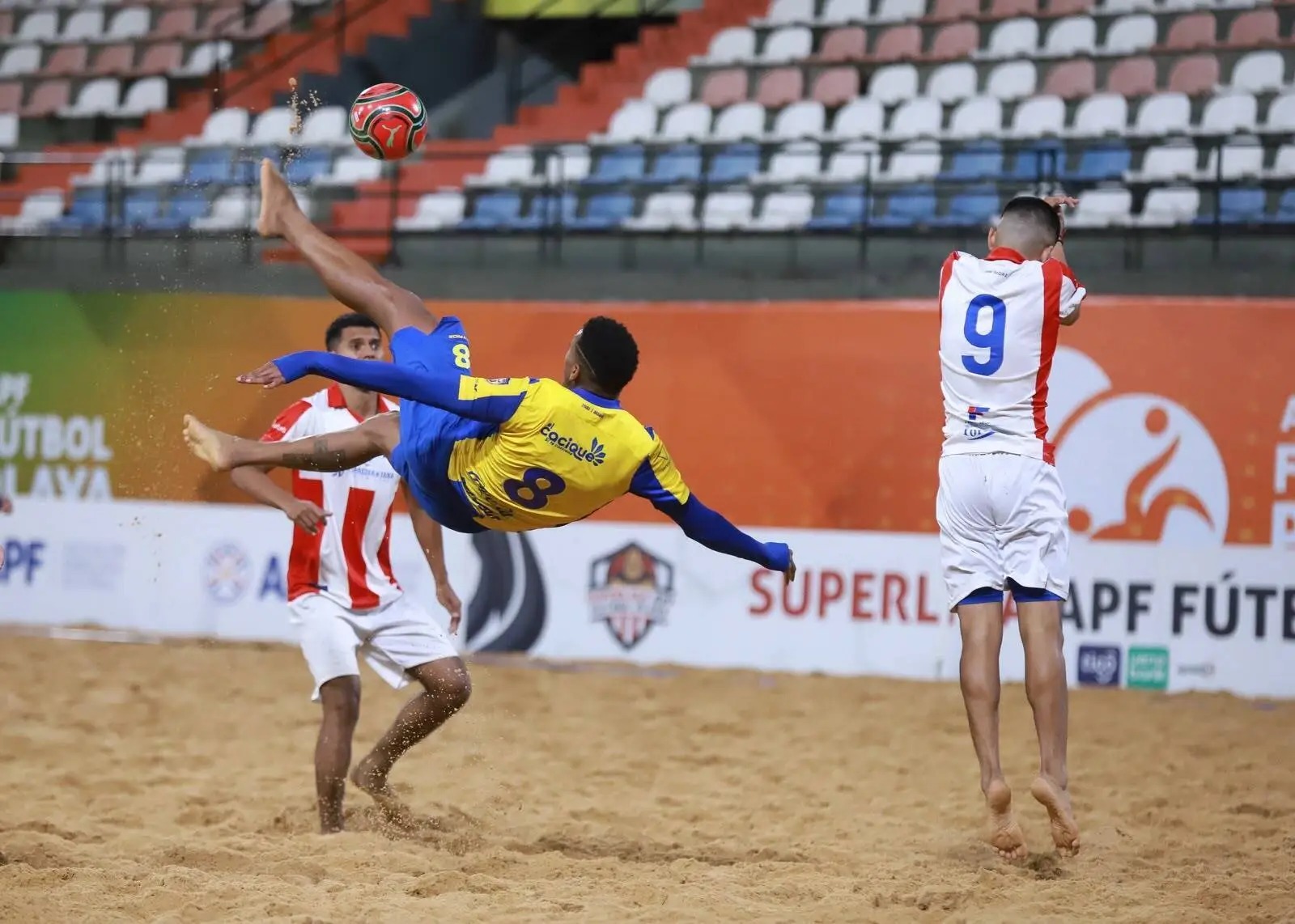 Batacazo sobre la arena: San Antonio y Luqueño abrochan su clasificación a semifinales en un Clausura de Fútbol Playa al rojo vivo