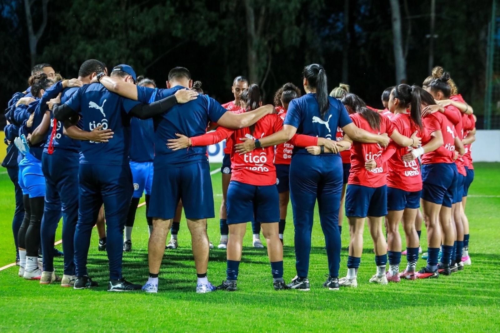 Alarma en la Albirroja Femenina: Lesiones de última hora sacuden la convocatoria antes de la gira por El Salvador Alarma en la Albirroja Femenina: Lesiones de última hora sacuden la convocatoria antes de la gira por El Salvador