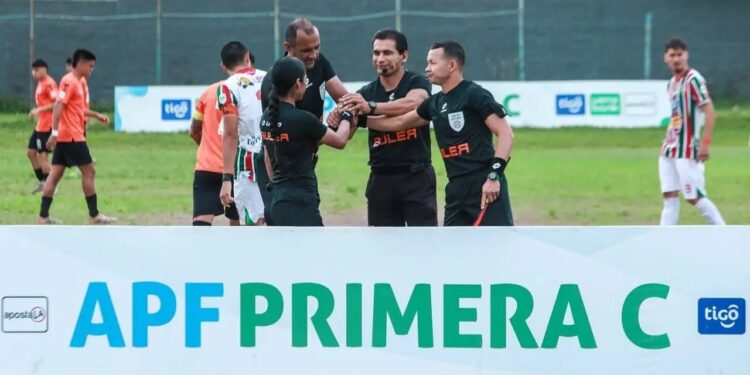 Tensión extrema en la Primera C: designaciones arbitrales bajo la lupa en una fecha 20 cargada de sospechas y alta presión Tensión extrema en la Primera C: designaciones arbitrales bajo la lupa en una fecha 20 cargada de sospechas y alta presión
