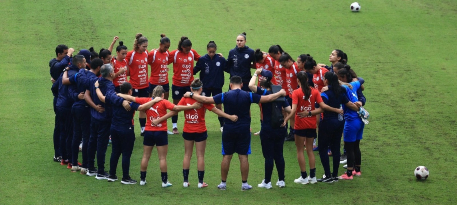Prueba de fuego en la capital salvadoreña: la Albirroja Femenina pone a prueba el proceso de Herminio Barrios bajo máxima presión