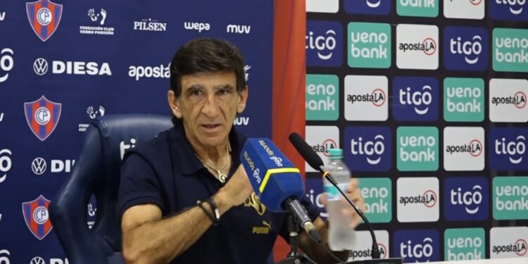 Bomba en Barrio Obrero: Gustavo Costas rompe el silencio tras la purga en Cerro Porteño y le tira la pelota a la directiva Bomba en Barrio Obrero: Gustavo Costas rompe el silencio tras la purga en Cerro Porteño y le tira la pelota a la directiva