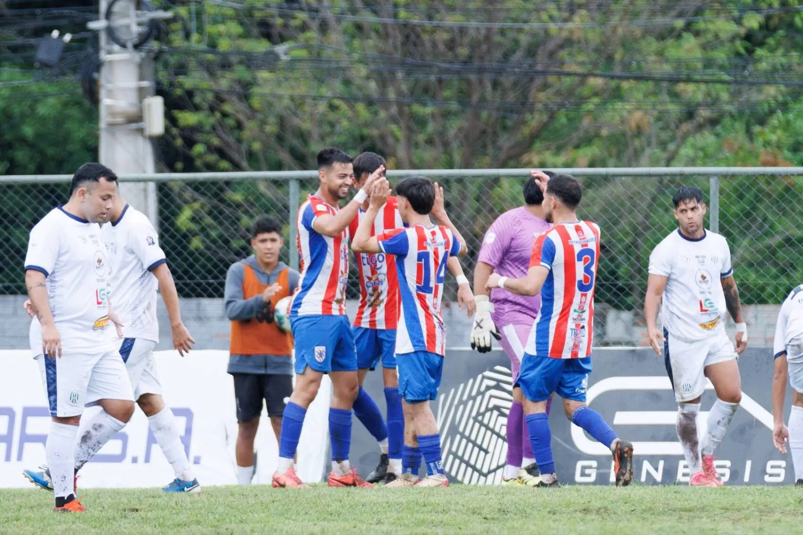 Escándalo e humillación en el Eleuterio Sánchez: Humaitá le propina una paliza histórica de 8-0 a Oriental y desata la furia de los hinchas
