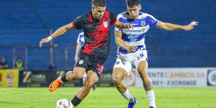 Duelo de alto voltaje en Pedro Juan Caballero: 2 de Mayo busca asaltar la cima ante un Ameliano necesitado y golpeado Duelo de alto voltaje en Pedro Juan Caballero: 2 de Mayo busca asaltar la cima ante un Ameliano necesitado y golpeado