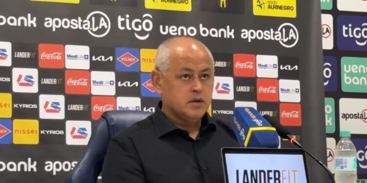 Bomba de Chiqui Arce tras el vibrante clásico en La Huerta: Minimiza el empate de Libertad, felicita a su plantel y advierte con todo a los líderes