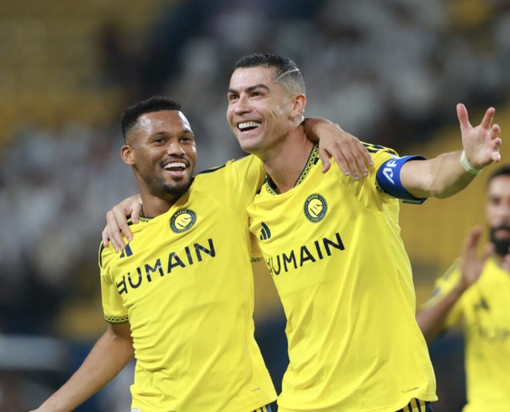 Tensión extrema en Riad por alerta de misiles: Cristiano Ronaldo desafía el peligro, liquida al Neftchi y agranda su leyenda con el gol 981