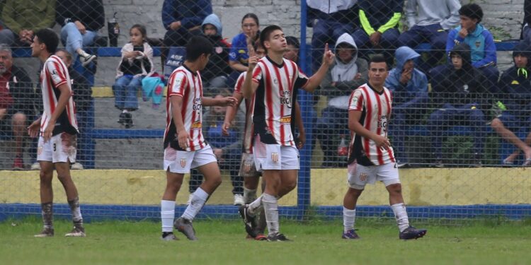 Goleada humillante y tormenta en Loma Pytã: Atlético Juventud aplasta a General Díaz en el cierre reprogramado de la fecha 20