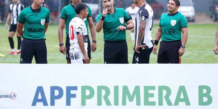 Bajo la lupa del jueceaje: La APF designa las autoridades para el decisivo Capitulo 32 de la Primera B con la presion al limite Bajo la lupa del jueceaje: La APF designa las autoridades para el decisivo Capitulo 32 de la Primera B con la presion al limite