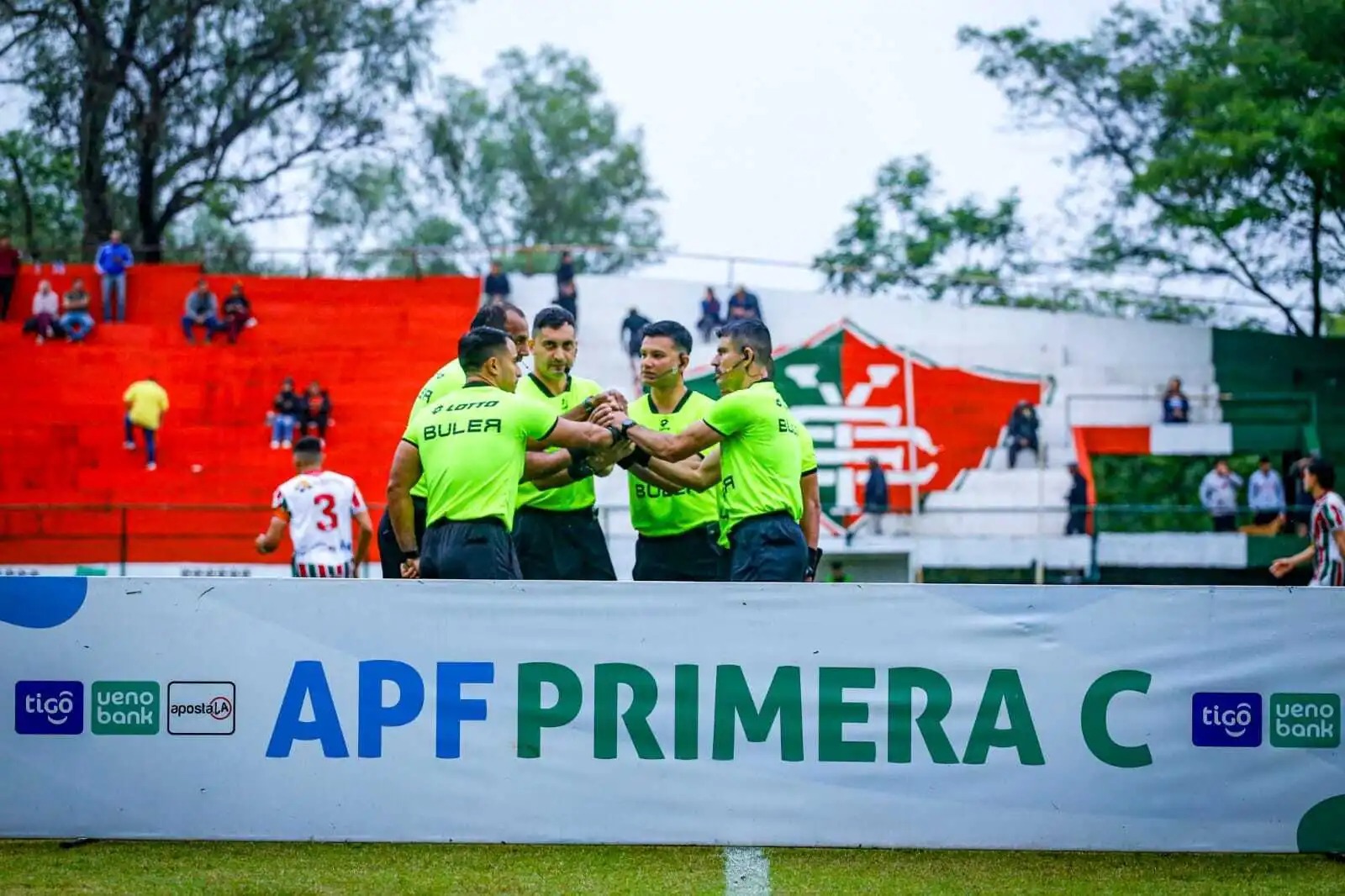 Bajo la lupa del arbitraje: La APF confirma los jueces para la fecha 21 de la Primera C en una jornada límite sin margen de error Bajo la lupa del arbitraje: La APF confirma los jueces para la fecha 21 de la Primera C en una jornada límite sin margen de error