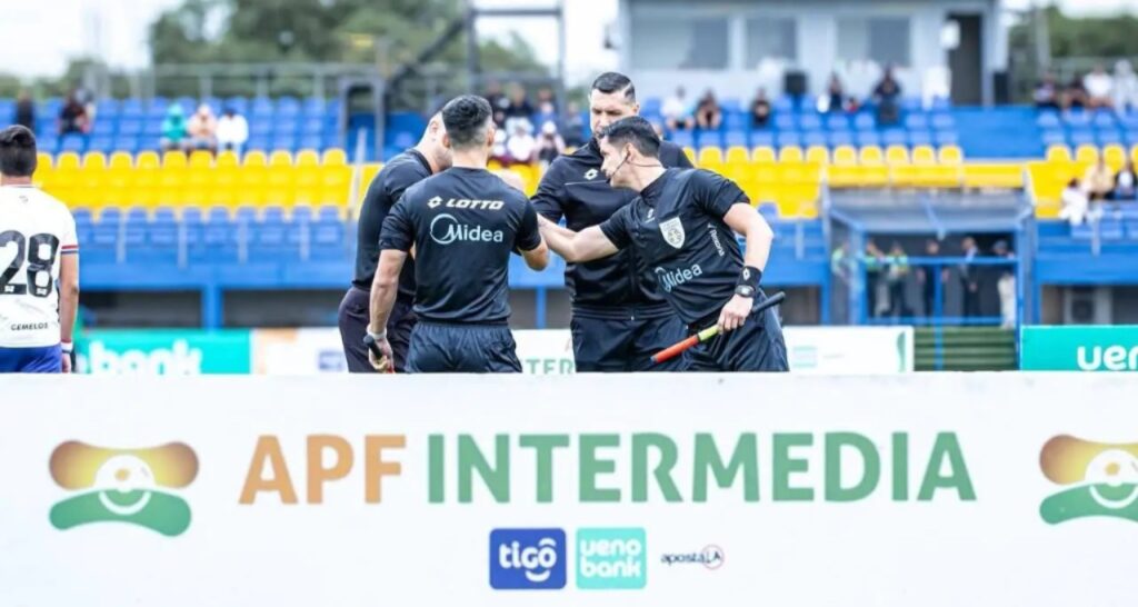 Bajo la lupa del VAR y el arbitraje: La APF destapa las autoridades para el dramático penúltimo capítulo de la Intermedia