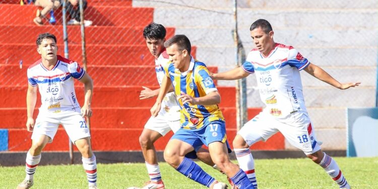 Pobre espectáculo en Itá: Sportivo Iteño y Cristóbal Colón JAS aburren con un pálido cero a cero que frena las aspiraciones de ambos en el tramo final