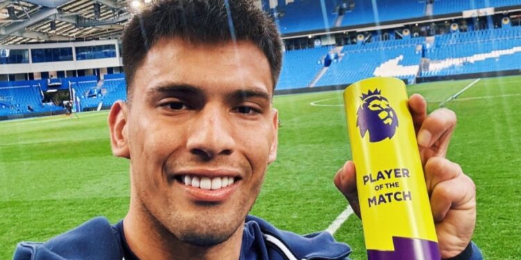 Golazo histórico de otro planeta: Diego Gómez desata la locura en la Premier League y la organización le rinde tributo a su obra de arte desde 51 metros Golazo histórico de otro planeta: Diego Gómez desata la locura en la Premier League y la organización le rinde tributo a su obra de arte desde 51 metros