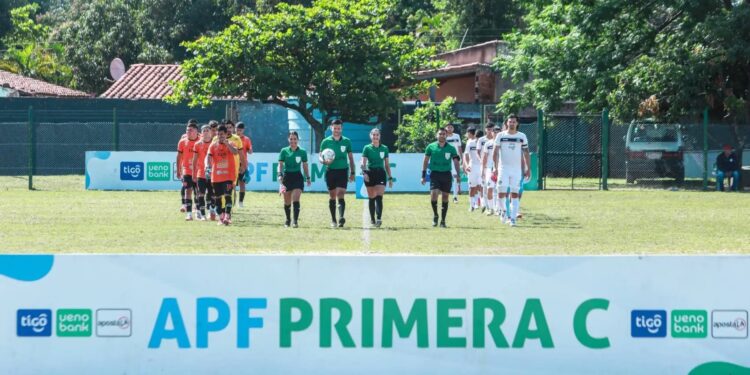 compromisos de la fecha 22 del campeonato, la última de la temporada 2026. Dicha jornada iniciará el viernes 23 de octubre, en el estadio Celestino Mongelós con el cruce entre Sport Colonial y Valois Rivarola. La agenda se completará el sábado 24 de octubre, con tres encuentros matinales, entre ellos el disputado en el estadio Óscar Hugo Sosa entre General Caballero de Campo Grande y Fulgencio Yegros que será televisado por Tigo Sports. Por la tarde, la fecha se cerrará con dos compromisos. Todos los detalles de la programación de la fecha 22: Viernes 23 de octubre: Sport Colonial vs. Valois Rivarola Estadio: Celestino Mongelós. Hora: 10:00. Sábado 24 de octubre: General Caballero CG vs. Fulgencio Yegros Estadio: Óscar Hugo Sosa. Hora: 10:00 (TV). Atlético Juventud vs. General Caballero ZC Estadio: Genaro Azcurra. Hora: 10:00. Deportivo Pinozá vs. General Díaz Estadio: Bosque de Pa’i Ñu. Hora: 10:00. Oriental FC vs. Capitán Figari Estadio: Gregorio Sarubbi. Hora: 16:00. Humaitá FBC vs. Pilcomayo FBC Estadio: Eleuterio Sánchez. Hora: 16:00. haceme una noticia de esto sin plagio sin negrita con titulo por favor polemica viral y que el titulo no sea todo en mayuscula y hace como se debe el titulo . PERO POLEMICA Y VIRAL LLAMATIVAAAAAAAAA POLEMICA. titulo polemico viral , SIN MENTIR Se juega la vida en la última fecha: La Divisional de la Primera C define días y horarios para un final de temporada que promete fuego cruzado compromisos de la fecha 22 del campeonato, la última de la temporada 2026. Dicha jornada iniciará el viernes 23 de octubre, en el estadio Celestino Mongelós con el cruce entre Sport Colonial y Valois Rivarola. La agenda se completará el sábado 24 de octubre, con tres encuentros matinales, entre ellos el disputado en el estadio Óscar Hugo Sosa entre General Caballero de Campo Grande y Fulgencio Yegros que será televisado por Tigo Sports. Por la tarde, la fecha se cerrará con dos compromisos. Todos los detalles de la programación de la fecha 22: Viernes 23 de octubre: Sport Colonial vs. Valois Rivarola Estadio: Celestino Mongelós. Hora: 10:00. Sábado 24 de octubre: General Caballero CG vs. Fulgencio Yegros Estadio: Óscar Hugo Sosa. Hora: 10:00 (TV). Atlético Juventud vs. General Caballero ZC Estadio: Genaro Azcurra. Hora: 10:00. Deportivo Pinozá vs. General Díaz Estadio: Bosque de Pa’i Ñu. Hora: 10:00. Oriental FC vs. Capitán Figari Estadio: Gregorio Sarubbi. Hora: 16:00. Humaitá FBC vs. Pilcomayo FBC Estadio: Eleuterio Sánchez. Hora: 16:00. haceme una noticia de esto sin plagio sin negrita con titulo por favor polemica viral y que el titulo no sea todo en mayuscula y hace como se debe el titulo . PERO POLEMICA Y VIRAL LLAMATIVAAAAAAAAA POLEMICA. titulo polemico viral , SIN MENTIR Se juega la vida en la última fecha: La Divisional de la Primera C define días y horarios para un final de temporada que promete fuego cruzado