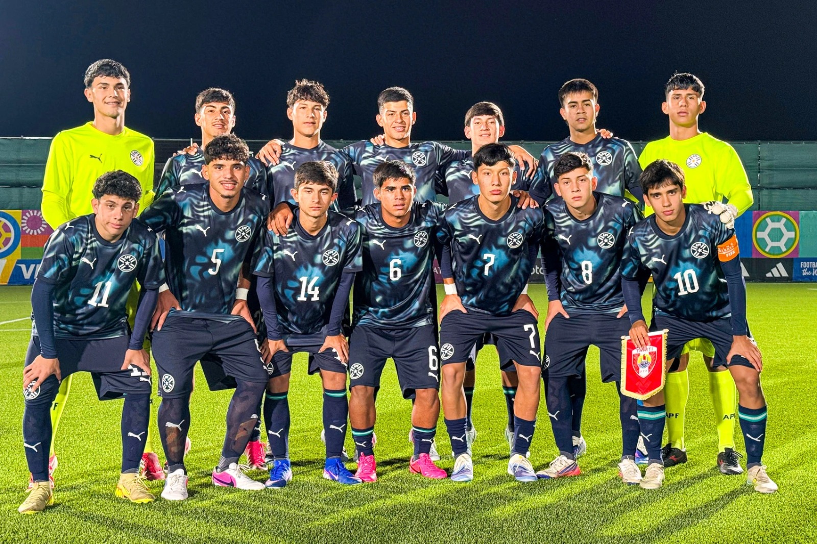 Escándalo de goles en Bakú: Paraguay destruye 8-0 a Tahití con triplete de Cardozo y asalta la cima del Mundial Sub 15 Escándalo de goles en Bakú: Paraguay destruye 8-0 a Tahití con triplete de Cardozo y asalta la cima del Mundial Sub 15