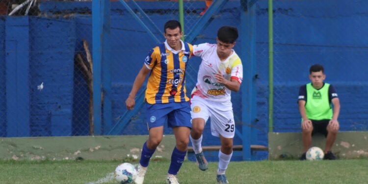 Empate electrizante, gol en contra y doblete salvador: Cristóbal Colón JAS y Martín Ledesma cierran la fecha 33 con pura tensión en J. Augusto Saldívar Empate electrizante, gol en contra y doblete salvador: Cristóbal Colón JAS y Martín Ledesma cierran la fecha 33 con pura tensión en J. Augusto Saldívar