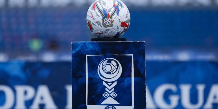 Designan a Giancarlos Juliadoza para el cruce de Copa Paraguay y la lupa vuelve a posarse sobre el arbitraje antes del choque entre Libertad e Independiente CG