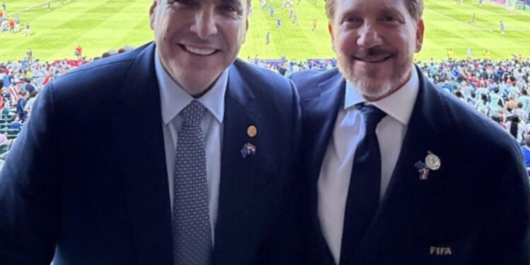 ¿Desconocimiento de reglas o ceguera institucional? Robert Harrison minimiza los horrores arbitrales y desata la furia de los clubes ¿Desconocimiento de reglas o ceguera institucional? Robert Harrison minimiza los horrores arbitrales y desata la furia de los clubes